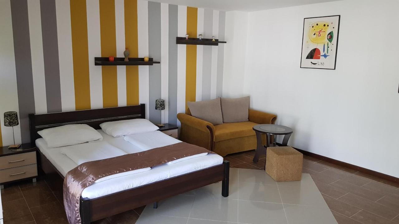 Aquarius Vendeghaz Hotel Szeged Luaran gambar