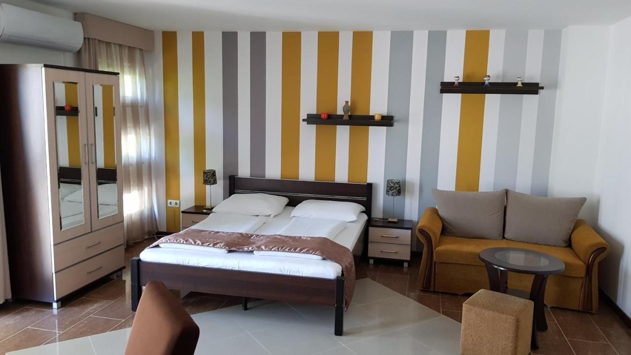 Aquarius Vendeghaz Hotel Szeged Luaran gambar