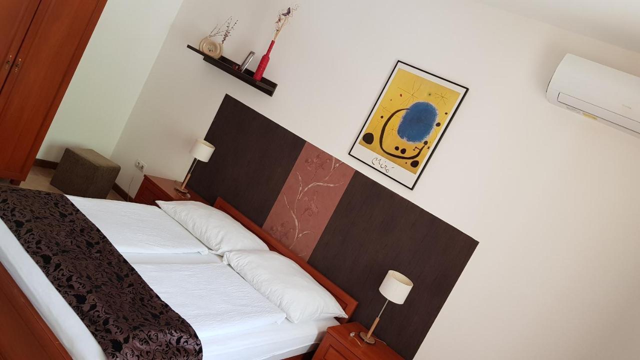 Aquarius Vendeghaz Hotel Szeged Luaran gambar