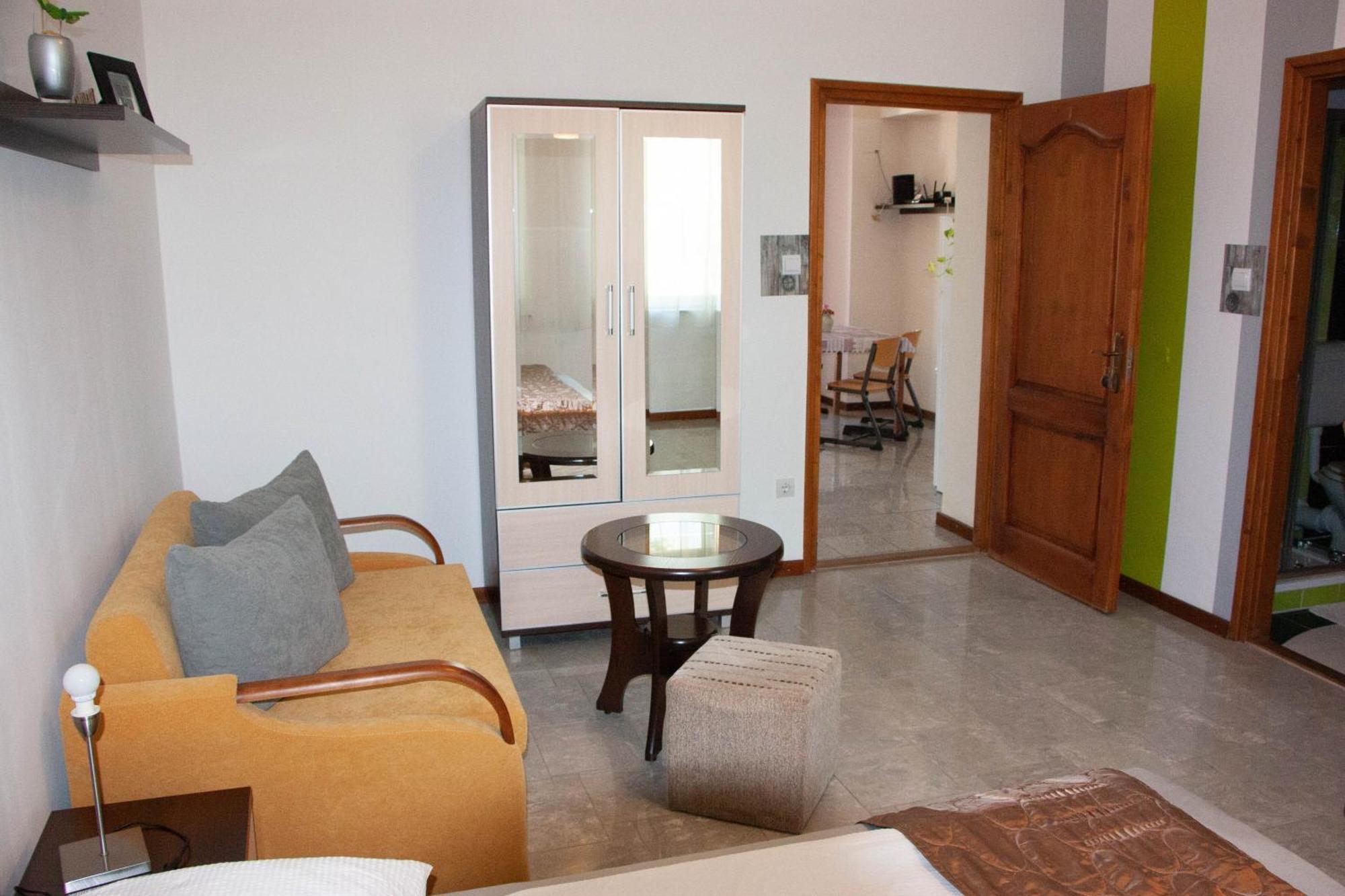 Aquarius Vendeghaz Hotel Szeged Luaran gambar