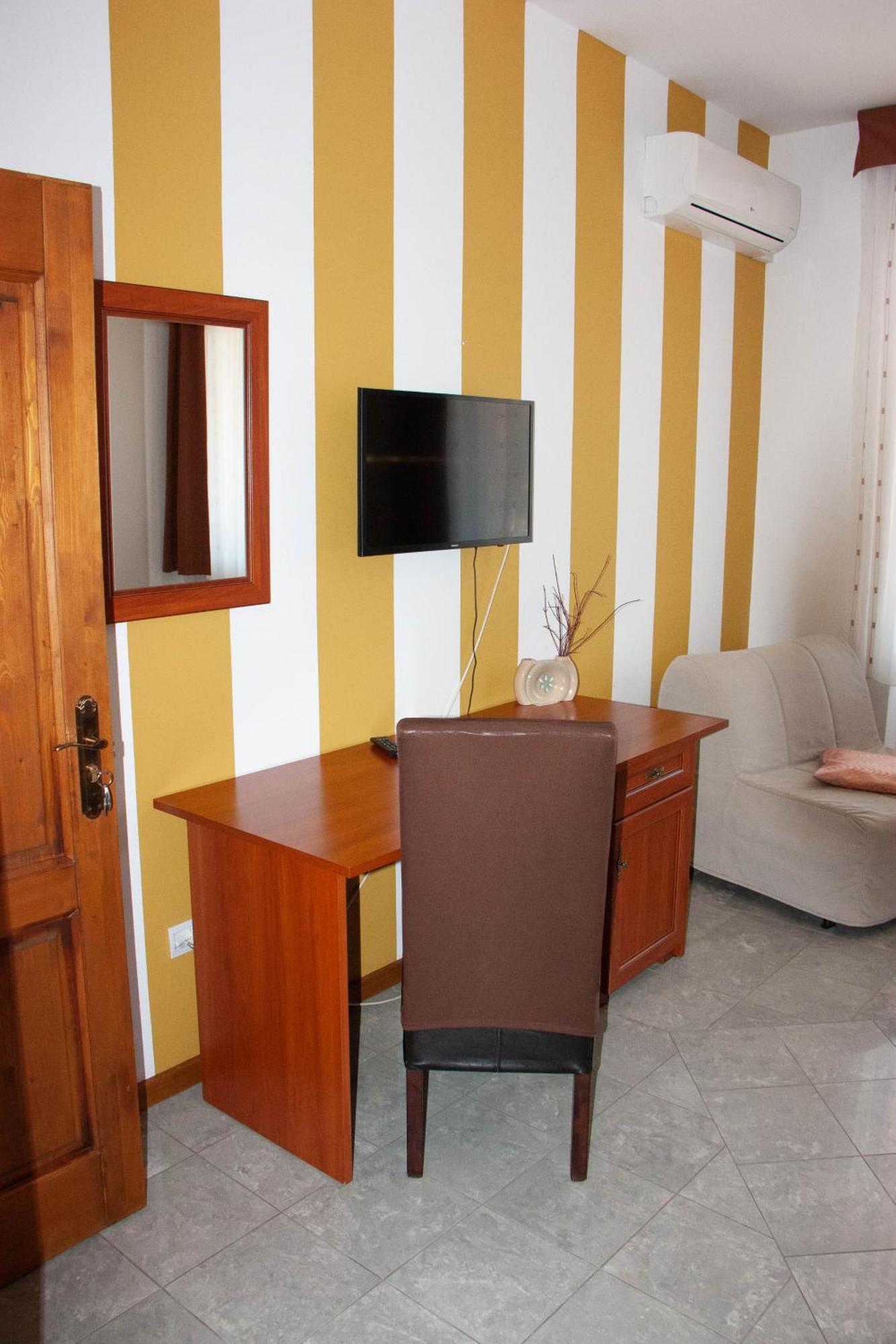Aquarius Vendeghaz Hotel Szeged Luaran gambar