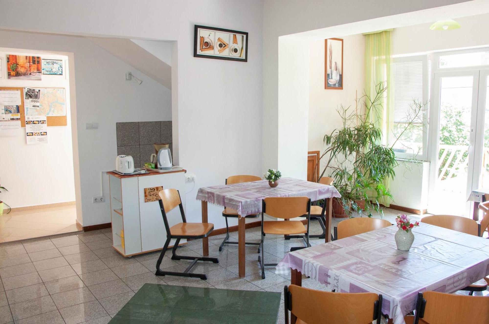 Aquarius Vendeghaz Hotel Szeged Luaran gambar