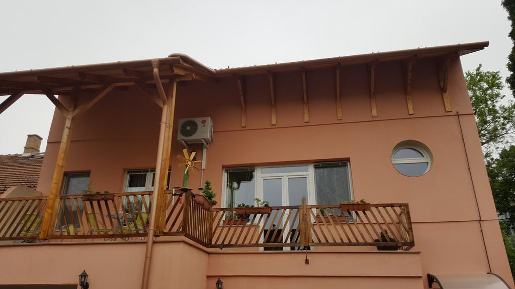 Aquarius Vendeghaz Hotel Szeged Luaran gambar