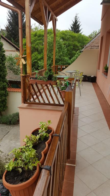 Aquarius Vendeghaz Hotel Szeged Luaran gambar