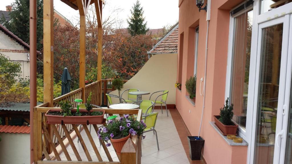 Aquarius Vendeghaz Hotel Szeged Luaran gambar