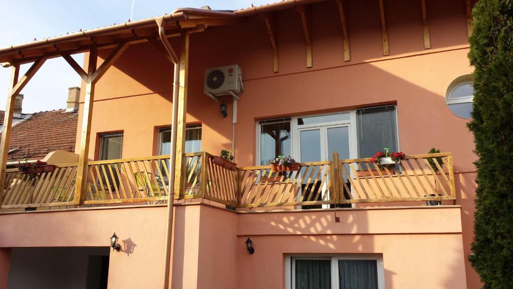 Aquarius Vendeghaz Hotel Szeged Luaran gambar
