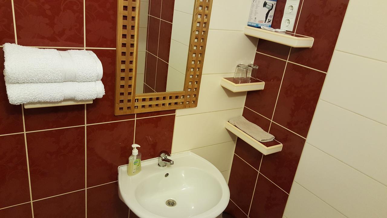 Aquarius Vendeghaz Hotel Szeged Luaran gambar