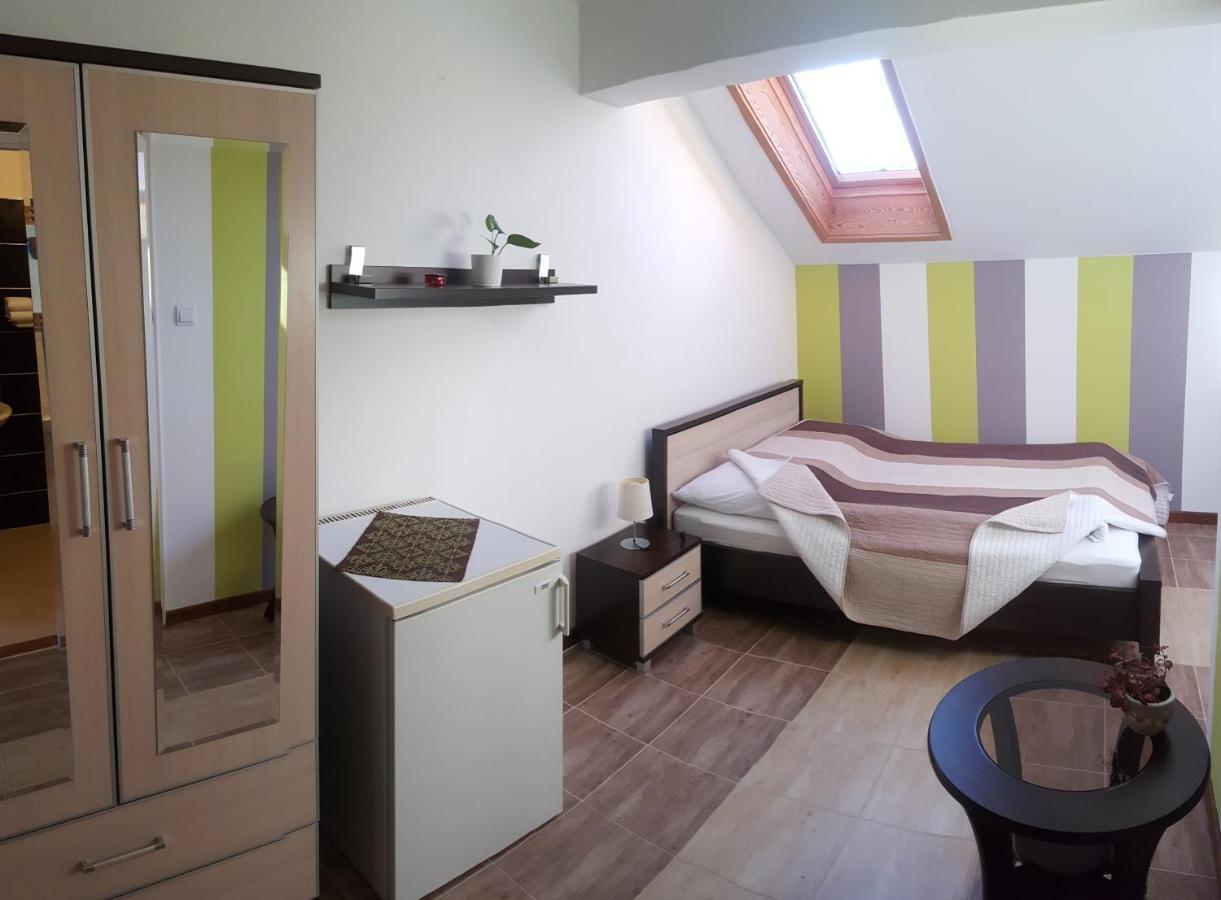 Aquarius Vendeghaz Hotel Szeged Luaran gambar